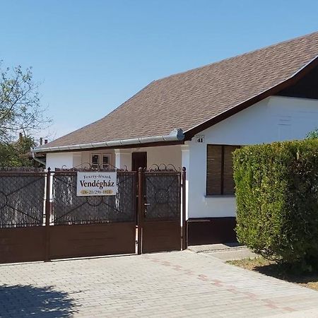 Feszty-fészek Vendégház Tiszafüred Exterior foto