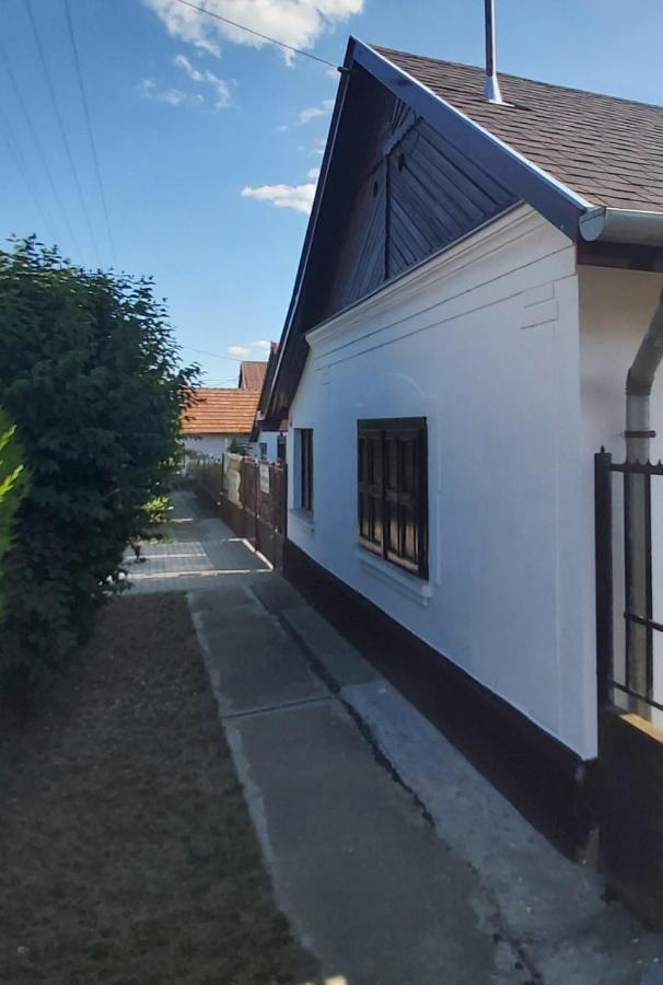 Feszty-fészek Vendégház Tiszafüred Exterior foto