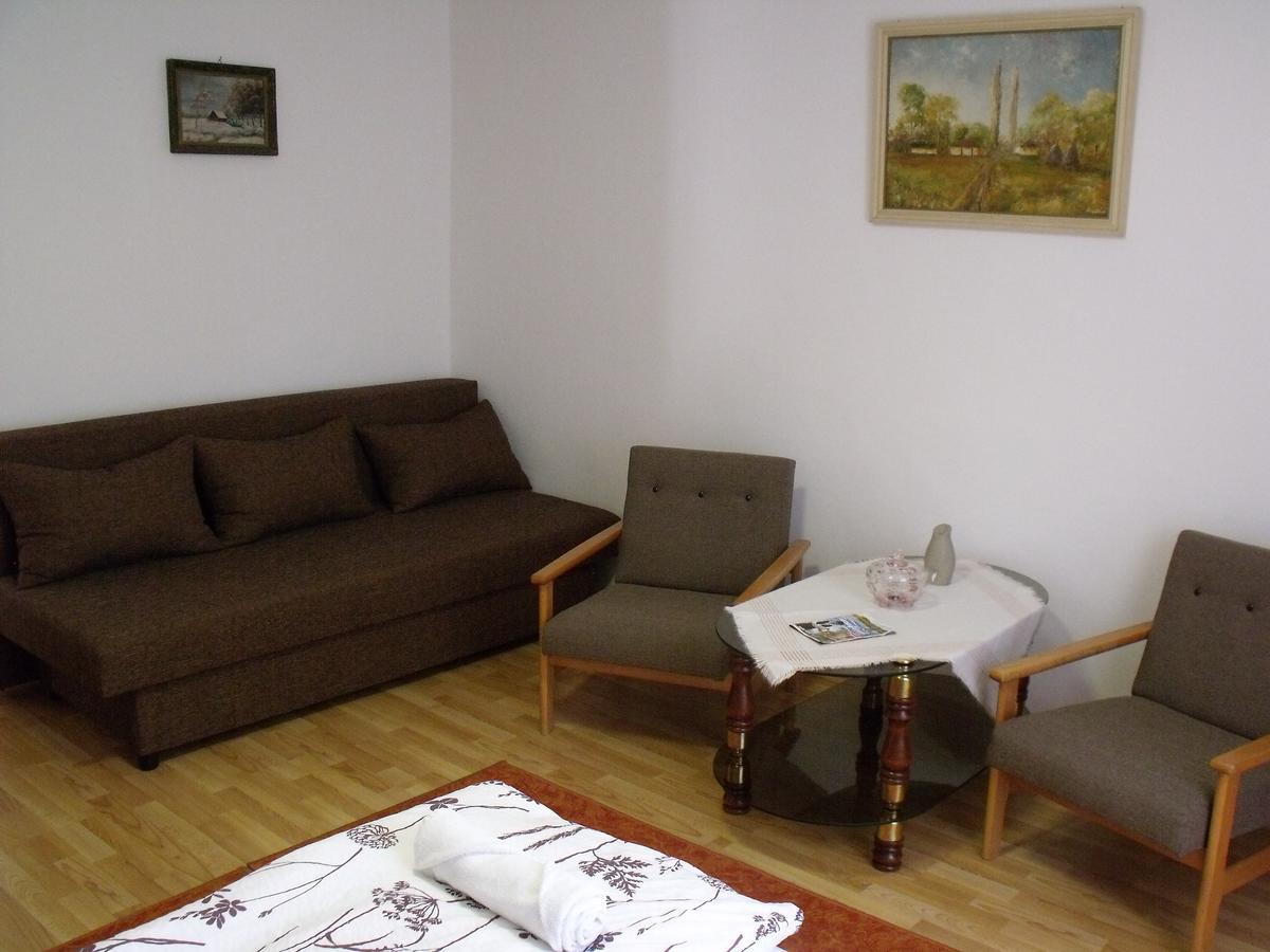 Feszty-fészek Vendégház Tiszafüred Exterior foto